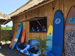 Ekas Surf Resort