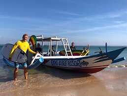 Ekas Surf Resort
