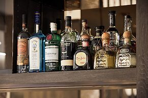 AC Hotel by Marriott Miami Airport West/Doral