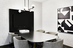 AC Hotel by Marriott Miami Airport West/Doral