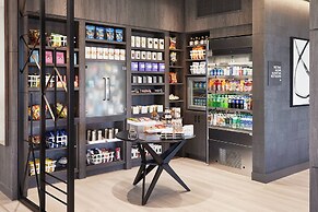 AC Hotel by Marriott Miami Airport West/Doral