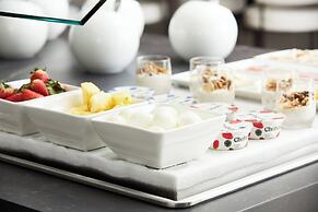 AC Hotel by Marriott Miami Airport West/Doral