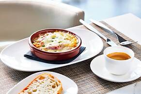 AC Hotel by Marriott Miami Airport West/Doral