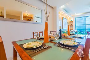 Deep Blue Condos - 102