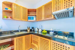 Deep Blue Condos - 102