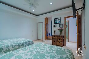 Deep Blue Condos - 102