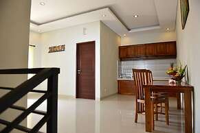 Suwardika Homestay and Dormitory - Hostel