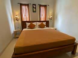 Suwardika Homestay and Dormitory - Hostel