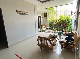 Suwardika Homestay and Dormitory - Hostel