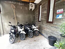 Suwardika Homestay and Dormitory - Hostel