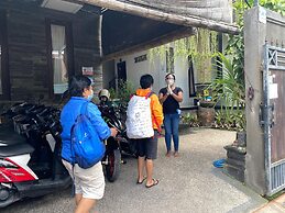 Suwardika Homestay and Dormitory - Hostel