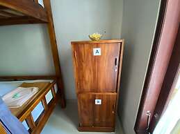 Suwardika Homestay and Dormitory - Hostel