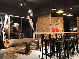 Homy Seafront Hostel