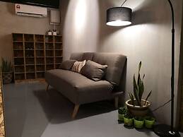 Homy Seafront Hostel