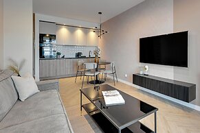 Riverside Nowa Motława SPA, Pool, Gym & Parking by Downtown Apartments