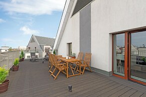 Riverside Nowa Motława SPA, Pool, Gym & Parking by Downtown Apartments