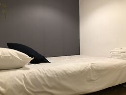 Henry's Apartment- Executive 717