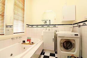 Brunswick Renaissance - Rejuvenate Stays