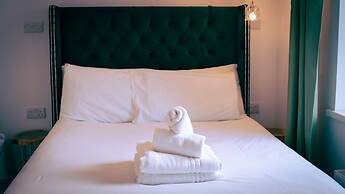 OYO Newquay Beach Hotel