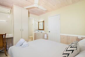 South Gladstone Motel