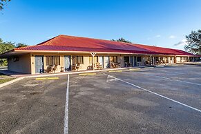 Camp Mack Lodge, Marina & RV Resort