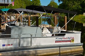 Camp Mack Lodge, Marina & RV Resort
