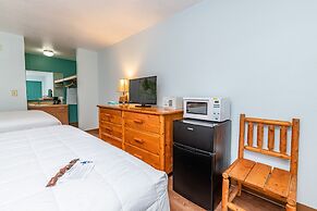 Camp Mack Lodge, Marina & RV Resort