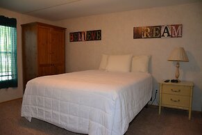 Camp Mack Lodge, Marina & RV Resort