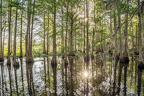 Camp Mack Lodge, Marina & RV Resort