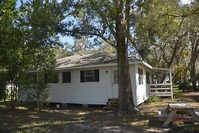 Camp Mack Lodge, Marina & RV Resort