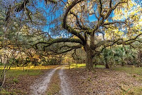 Camp Mack Lodge, Marina & RV Resort
