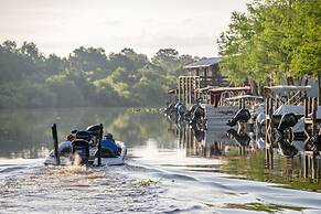 Camp Mack Lodge, Marina & RV Resort