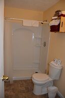 Camp Mack Lodge, Marina & RV Resort