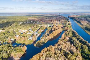 Camp Mack Lodge, Marina & RV Resort