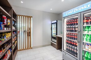 Holiday Inn Express & Suites Atlanta Airport NE - Hapeville  by IHG