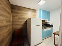 Casa Blanca Inn & Suites