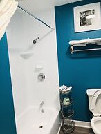 Casa Blanca Inn & Suites