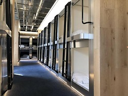 HEARTS Capsule Hotel & Spa HAKATA