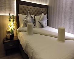 Nu Blue Moon Guest House