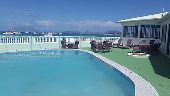 Pinneys Beach Hotel Nevis