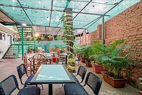 Qubestay Airport Capsule Hotel & Hostel