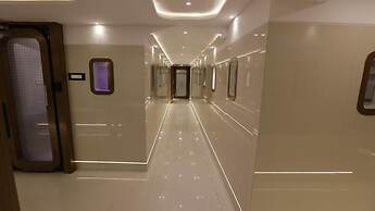 Qubestay Airport Capsule Hotel & Hostel
