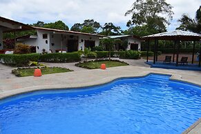 Piedras Blancas Lodge