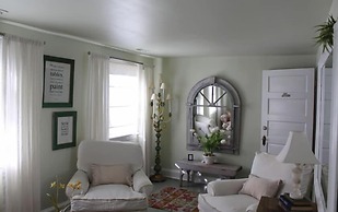 Hope and Glory Inn and Vineyard