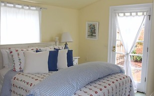 Hope and Glory Inn and Vineyard