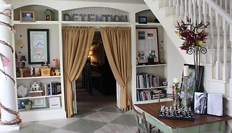 Hope and Glory Inn and Vineyard