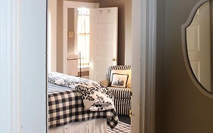 Hope and Glory Inn and Vineyard