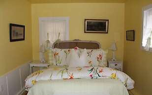 Hope and Glory Inn and Vineyard