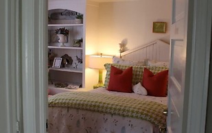 Hope and Glory Inn and Vineyard