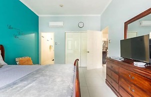 Modern Comfort Suites